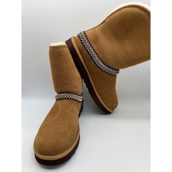 Ugg Women's Classic Short Crescent Braid Chestnut Suede Boots 1161770 Size 10 - Picture 14 of 16